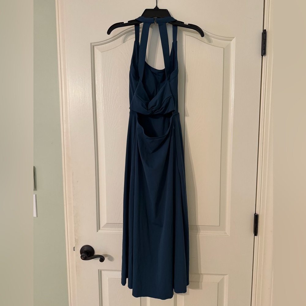 Halara Backless Twisted Side Pocket Split Midi Ca… - image 4